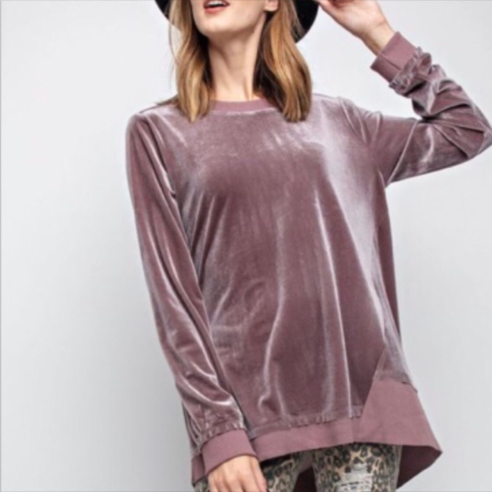 NEW LISTING‼️EASEL Tunic - Picture 6 of 16